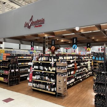 Supermercados En  Río San Juan